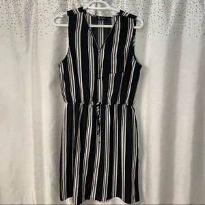 Striped kneelength dress